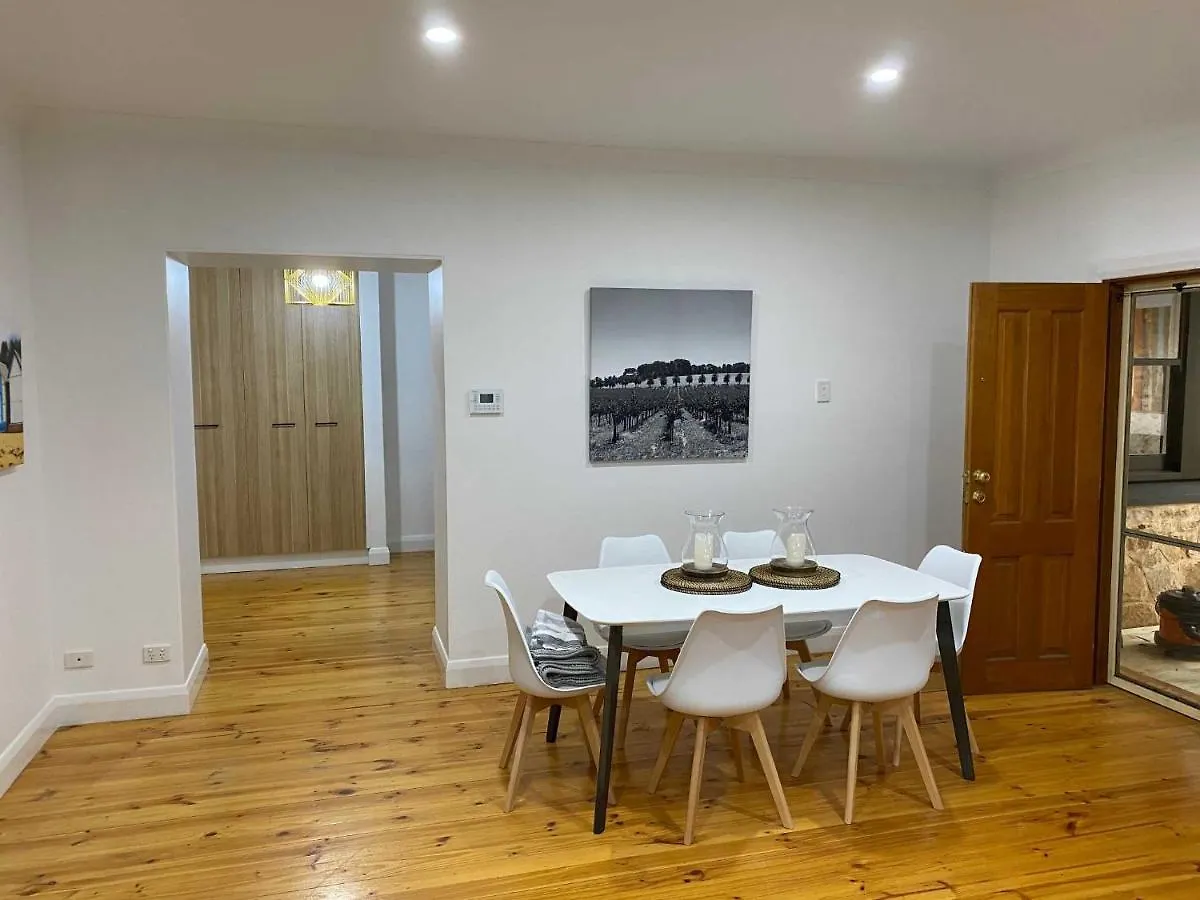 Adelaide Brownhill Creek Tourist Park Villa