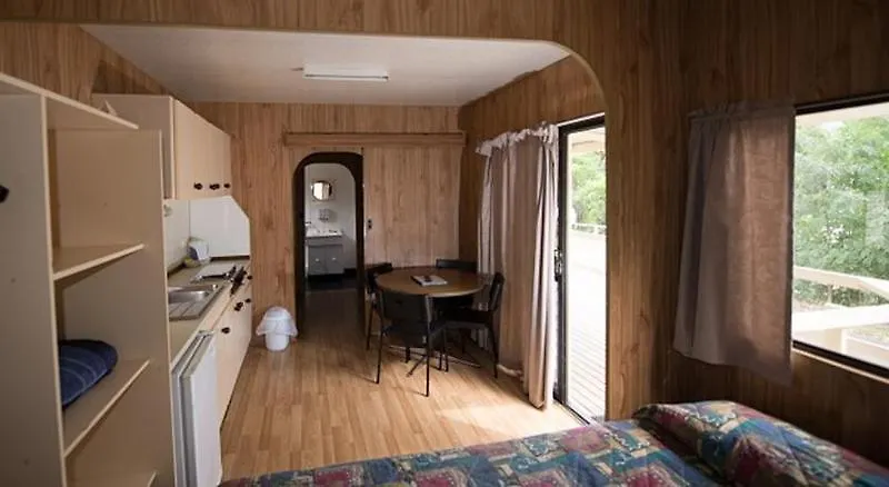 **** База отдыха Adelaide Brownhill Creek Tourist Park Villa Австралия