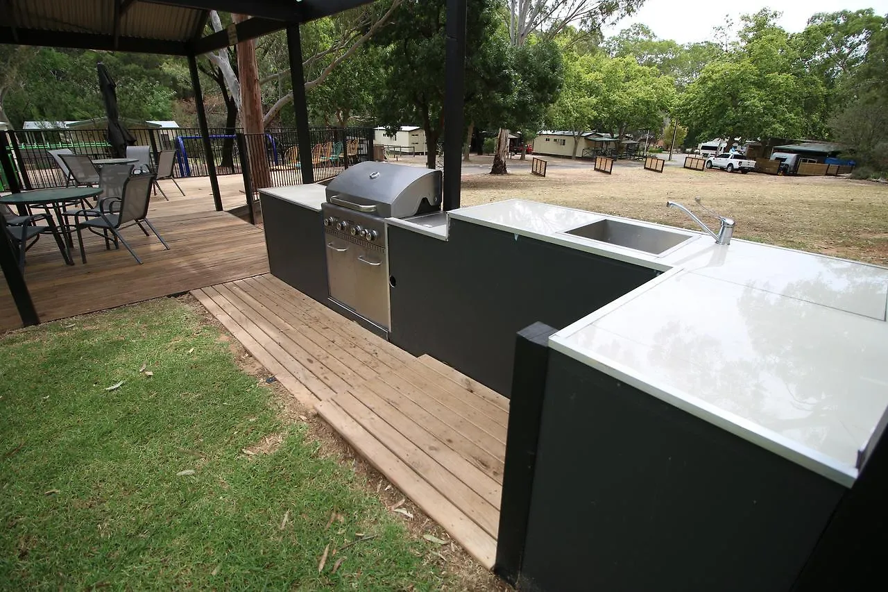 База отдыха Adelaide Brownhill Creek Tourist Park Villa